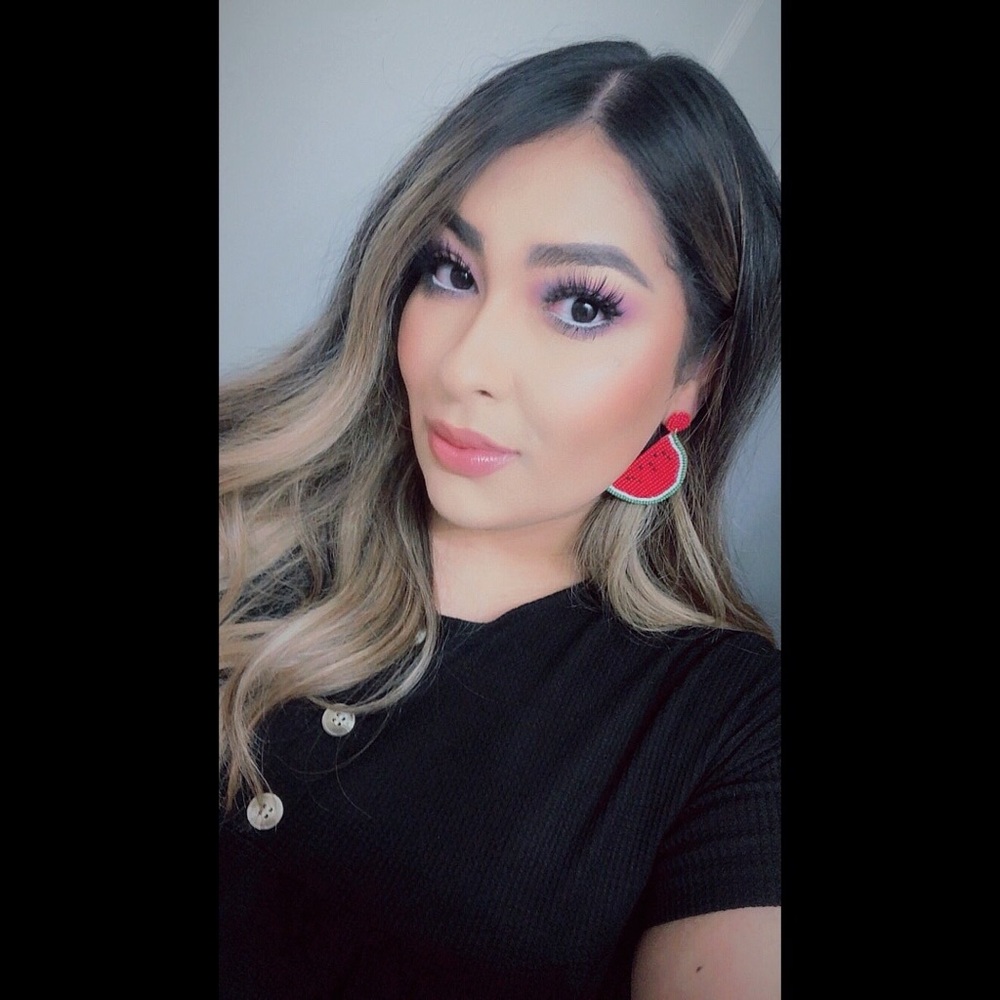 Meet your Posher, Paola